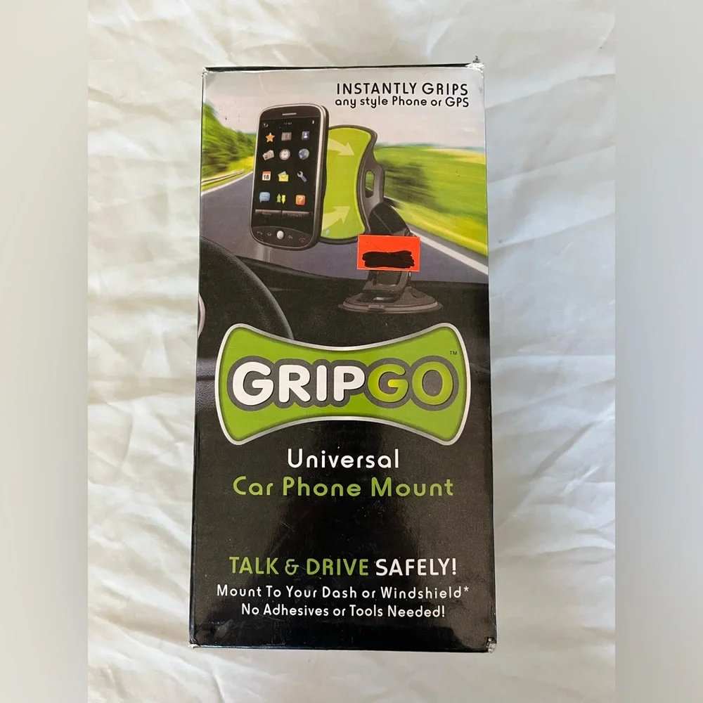 New GripGo Universal Car Phone Mount